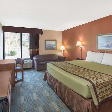 Days Inn By Wyndham Myrtle Beach Socastee Екстериор снимка